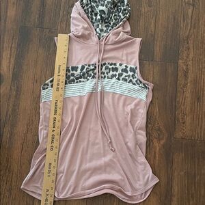 Blush Sleeveless Hoodie with Leopard Print